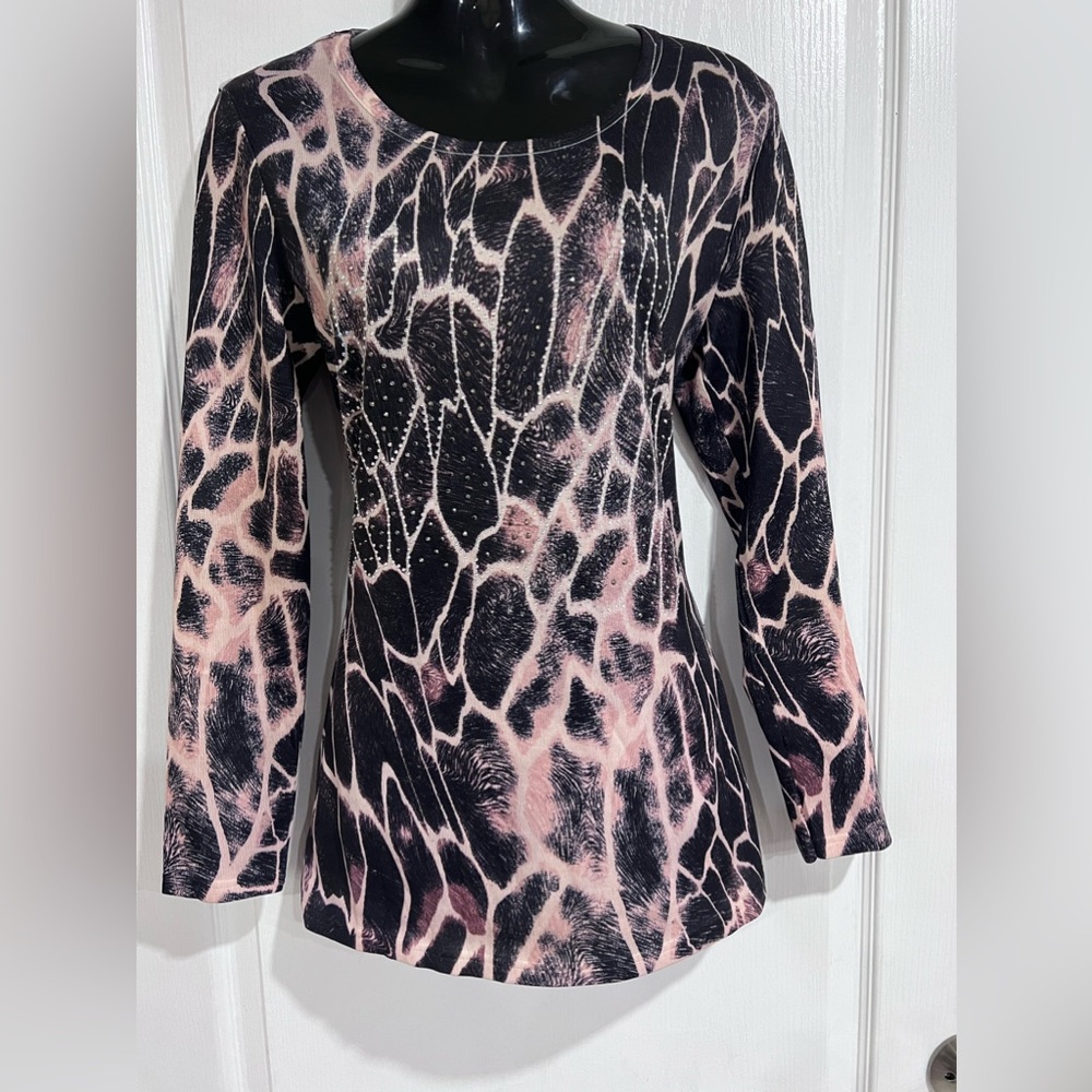 Animal print round neck long sleeve top (s)